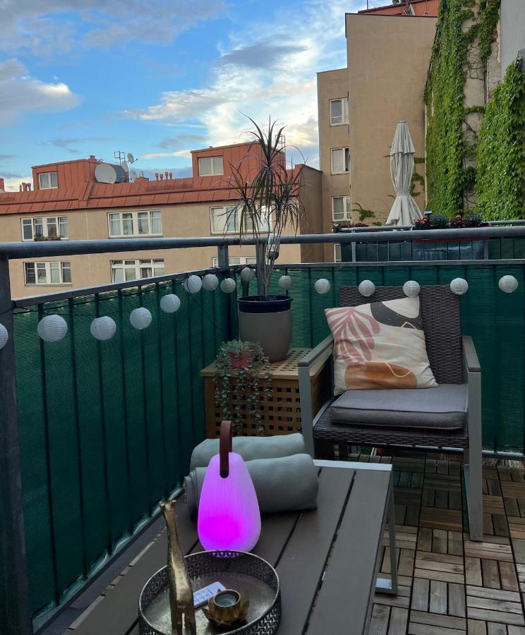 With Balcony Apartment Wien